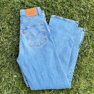 Levi’s Ribcage Straight leg